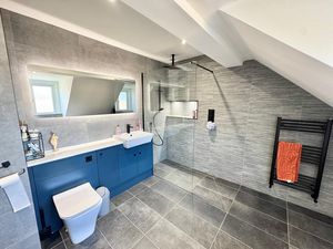 Photo 16- click for photo gallery